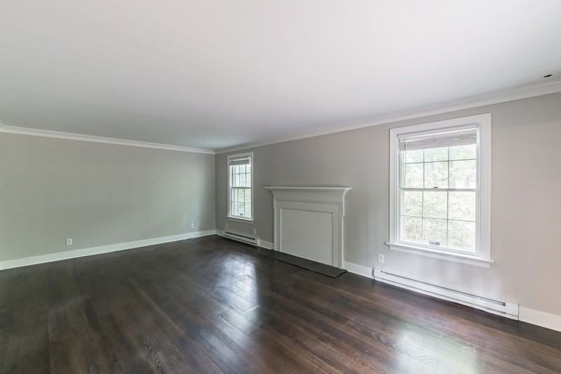 1611 Lakeside Ave - Photo 3 of 27