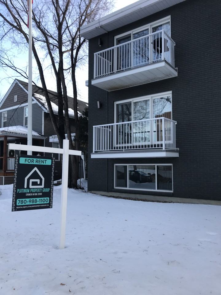 King Edward Place 10035 85 Ave 10035 85 Ave, Edmonton, AB T6E 2J9