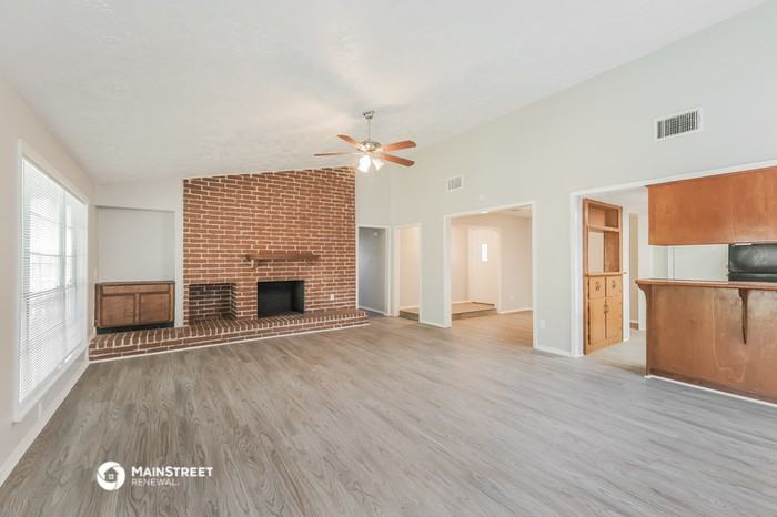 9902 Towne Brook Ln - Photo 3 of 16