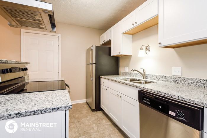 2596 Woodsedge Rd - Photo 3 of 12