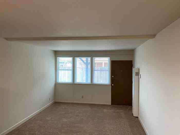 522 Mayfair Ave #4 - Photo 2 of 9
