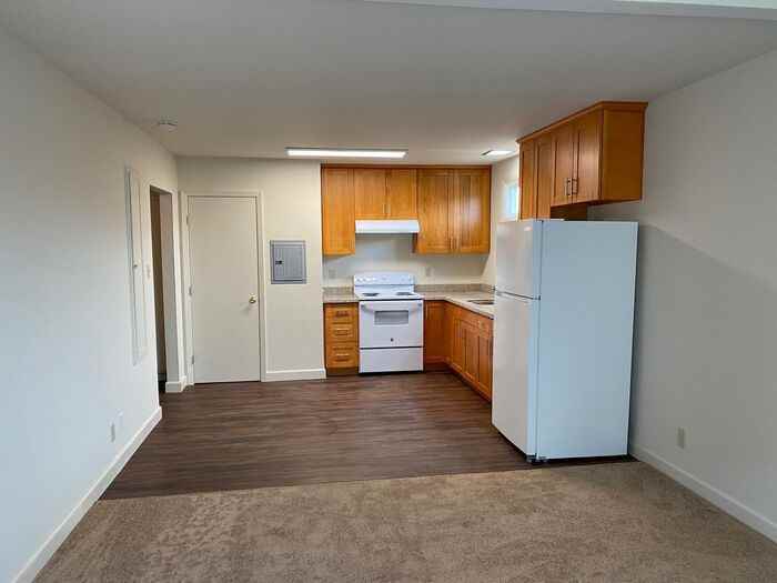 522 Mayfair Ave #4 - Photo 3 of 9