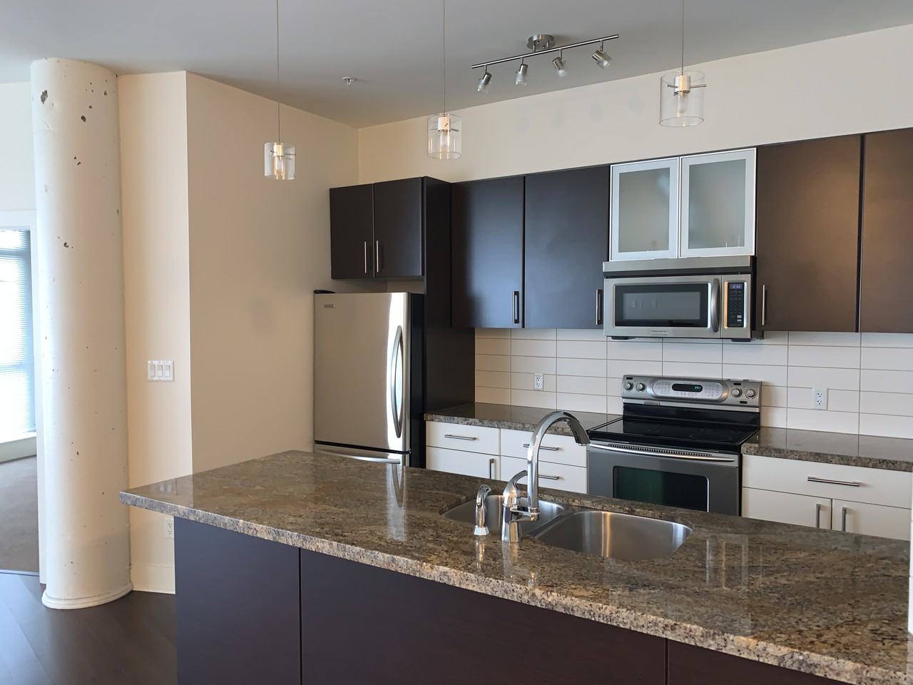 Veterans Memorial Pkwy & Goldstream Ave - Photo 5 of 23