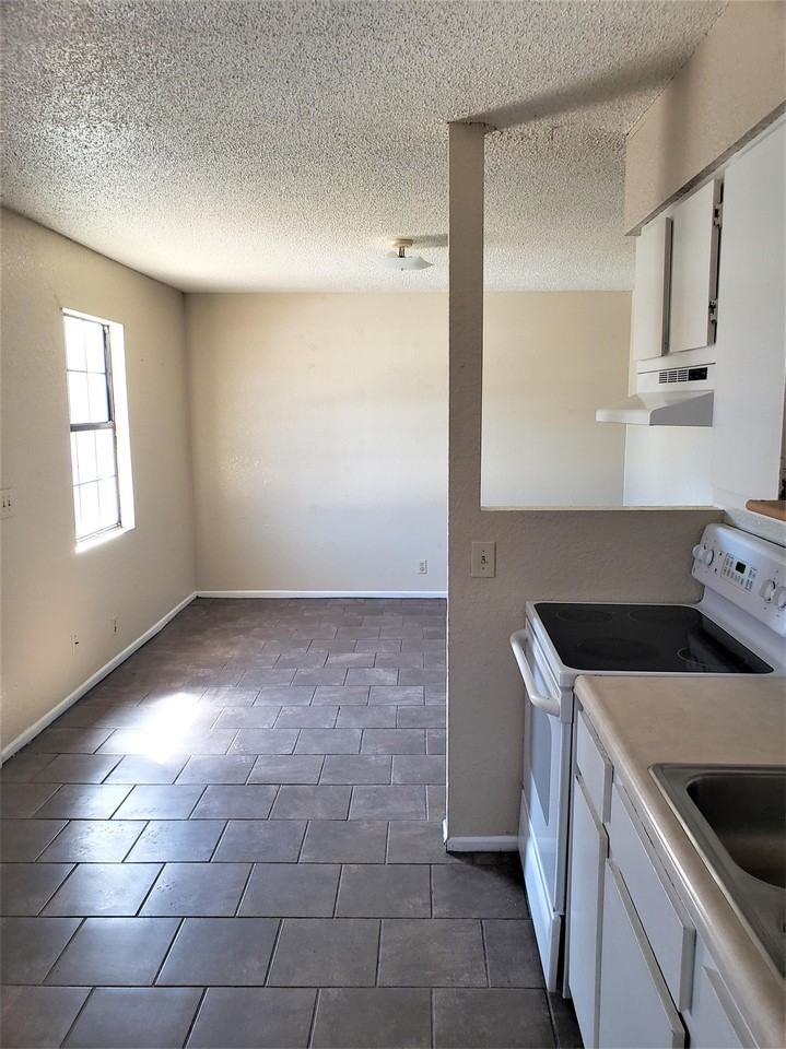 603 Morris St #6-603 - Photo 2 of 8