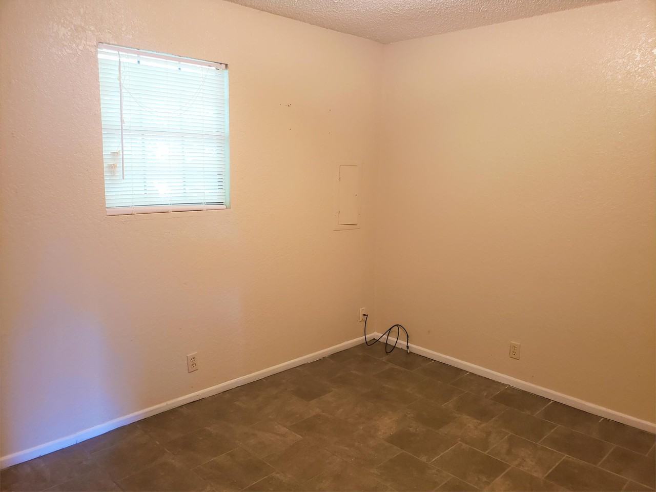 603 Morris St #6-603 - Photo 7 of 8