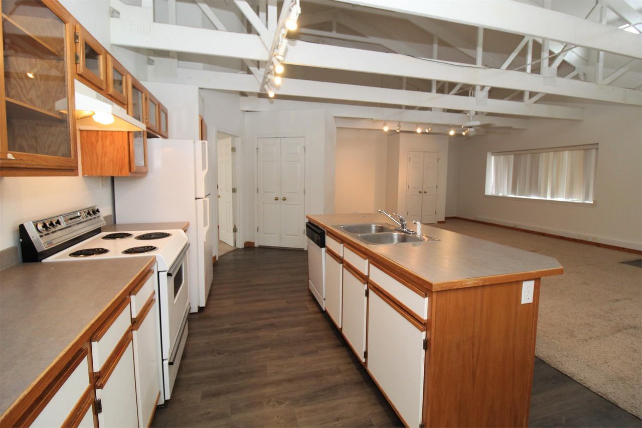 1017 N Molly Ct #1017 - Photo 3 of 11