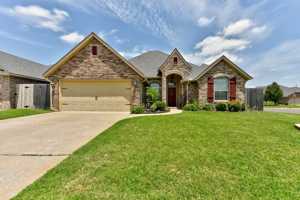 featured image of 301 Sw 170th St #1