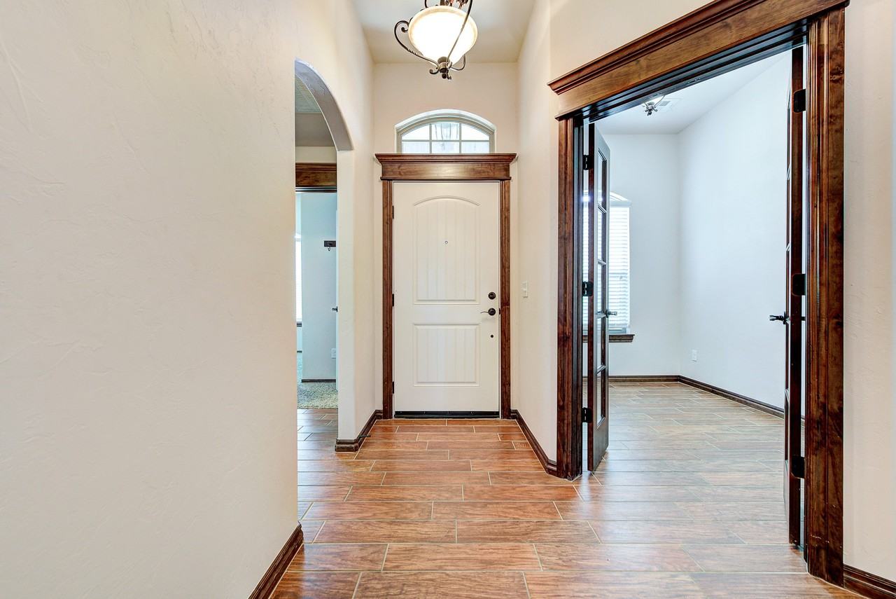 301 Sw 170th St #1 - Photo 5 of 24