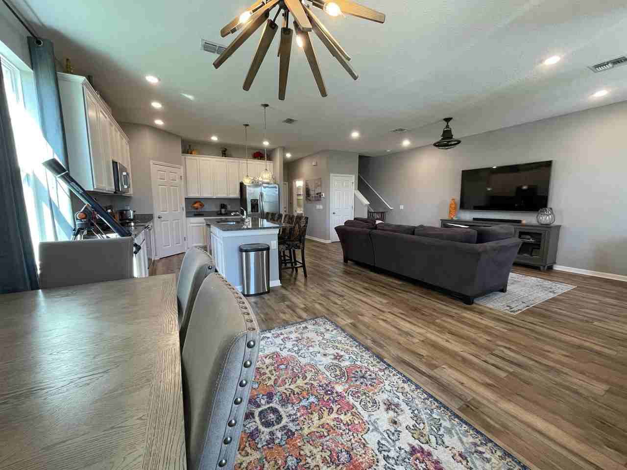 5211 Avalon Park Blvd #1 - Photo 4 of 50