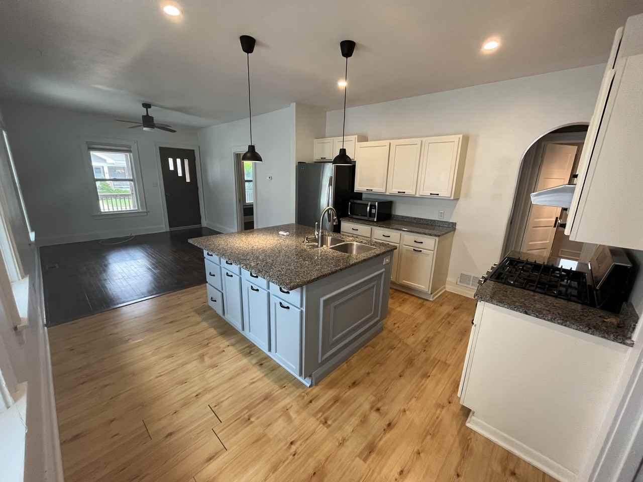 3225 Vera Ct - Photo 2 of 8