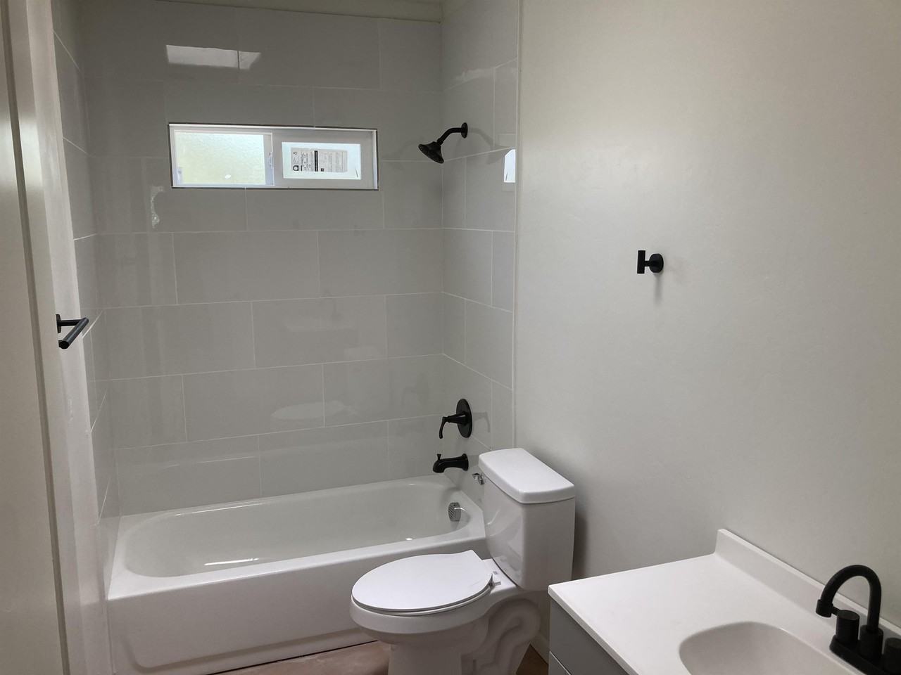 3319 E Glenn St #1 - Photo 2 of 3