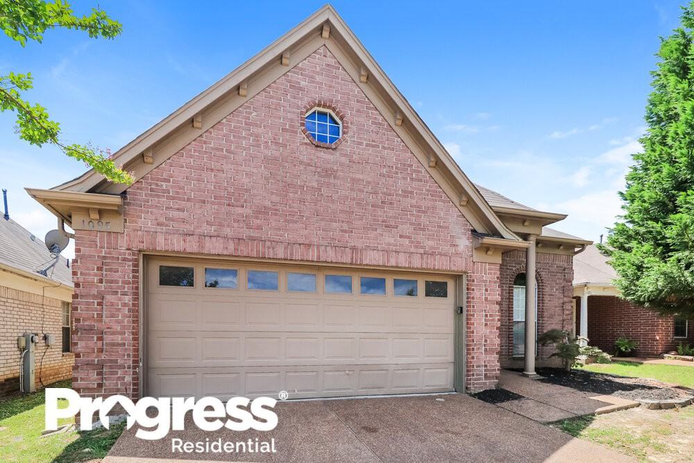 1095 Cross Meadow Rd - Photo 3 of 16