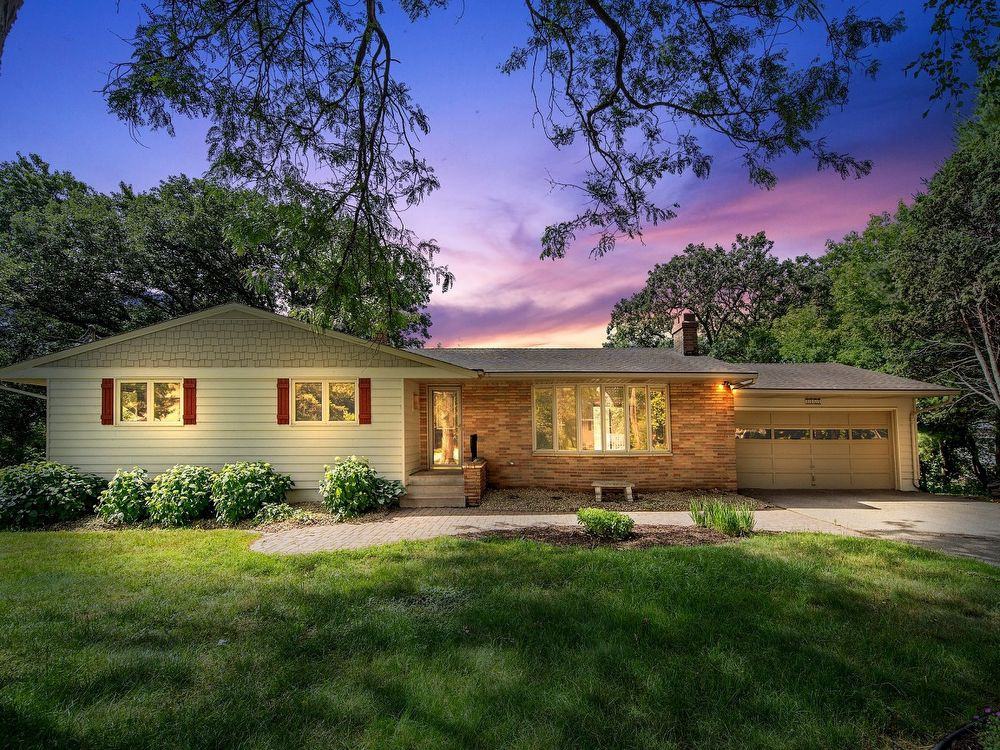 1162 82nd St E - Photo 2 of 24