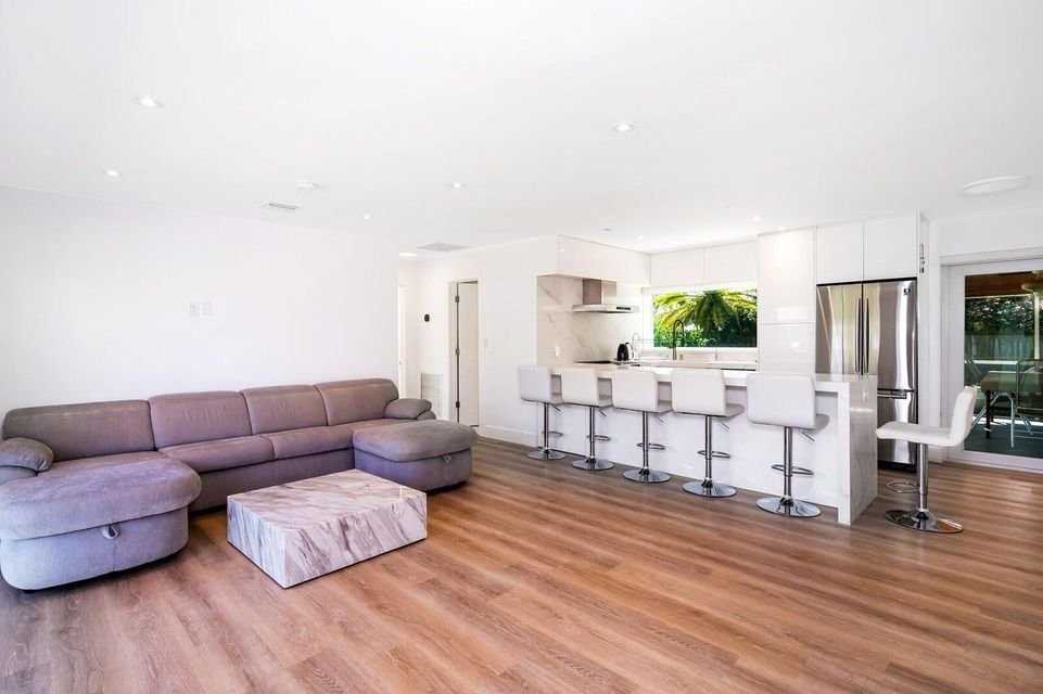 1000 Se 5th St - Photo 2 of 8