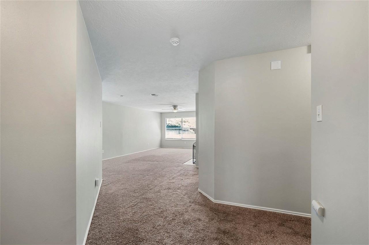 26010 Richards Rd - Photo 2 of 7