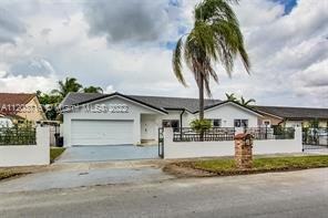 20 Nw 135th Ave - Photo 2 of 8