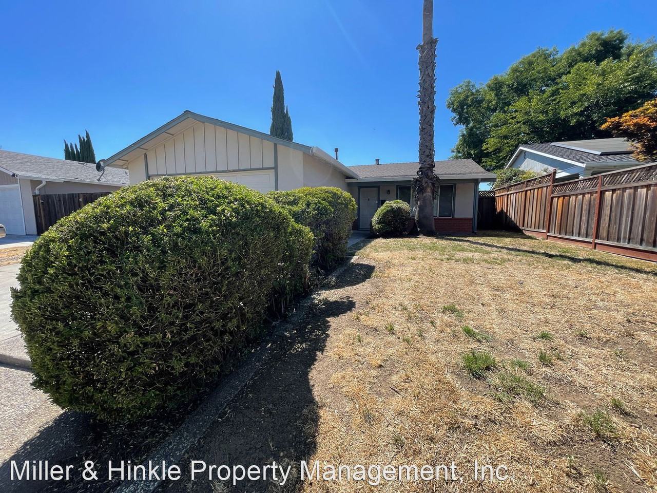 29 Kittery Ct - Photo 2 of 16