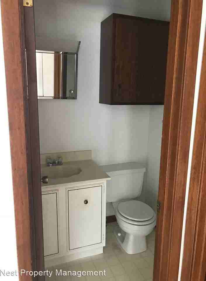 406 Westgate St - Photo 2 of 12