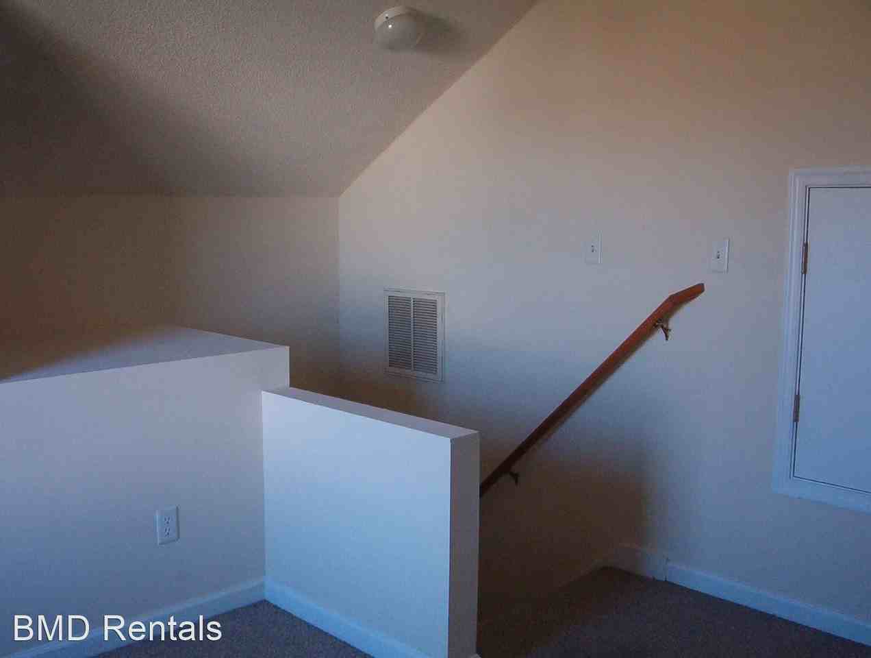 137 Woodland Way - Photo 3 of 10