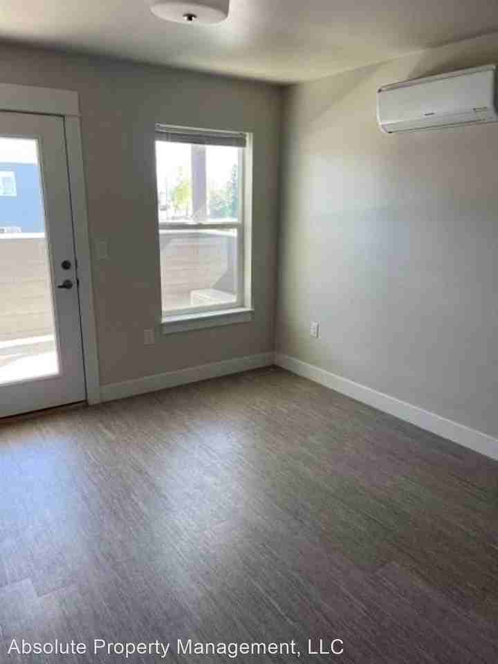 766/776 Professional Drive - Photo 3 of 3