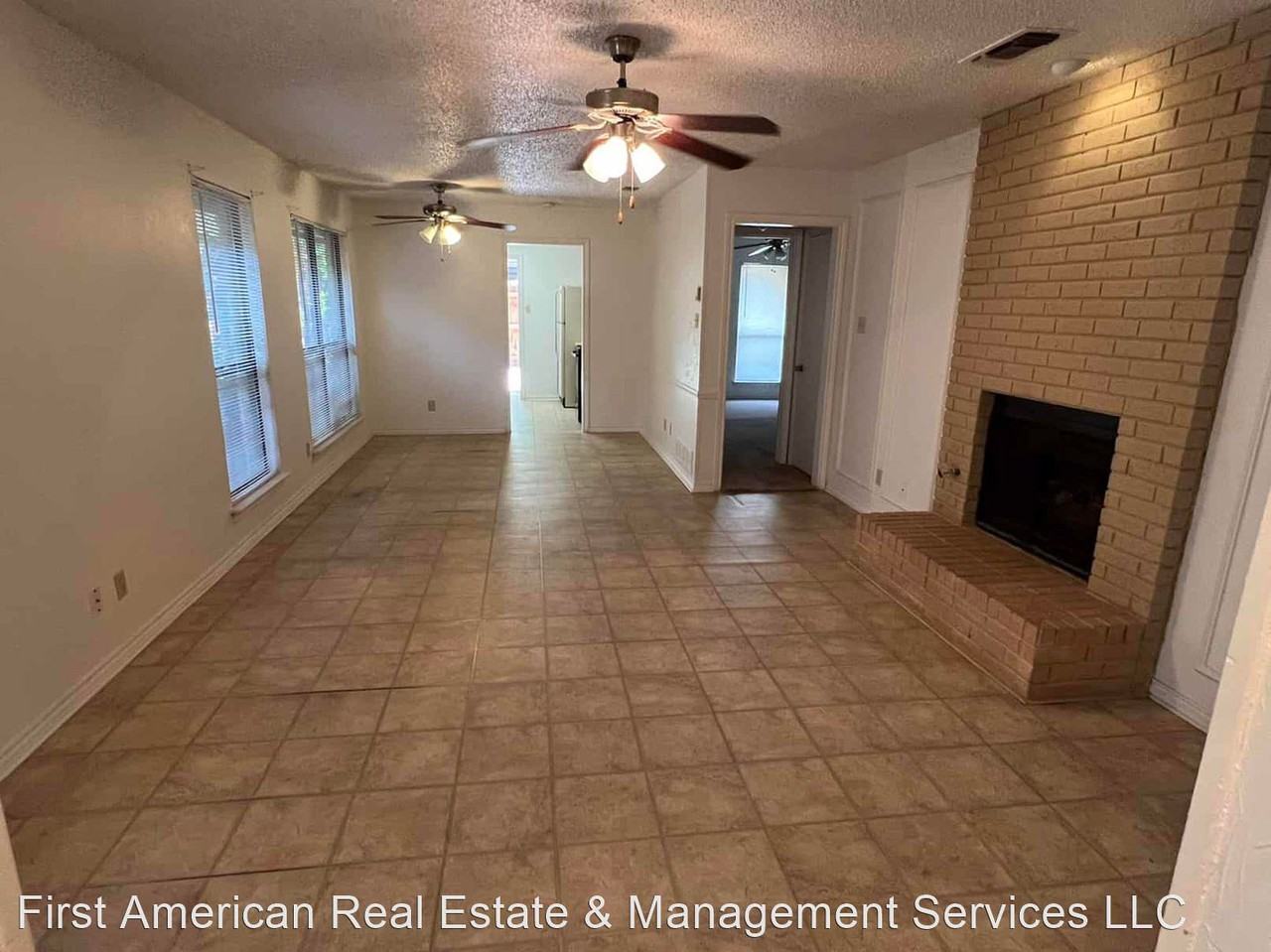 2410-2414 Kingsford Court - Photo 3 of 22