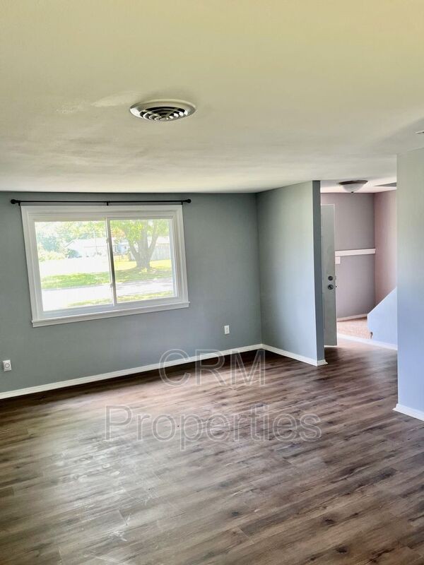 4705 Hartford Dr - Photo 2 of 24