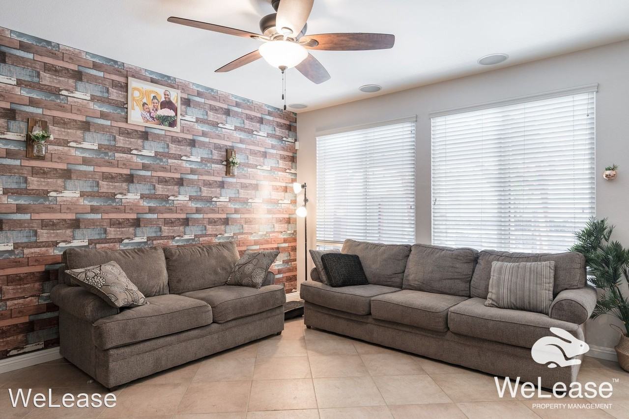 1505 Prescott Dr - Photo 3 of 24