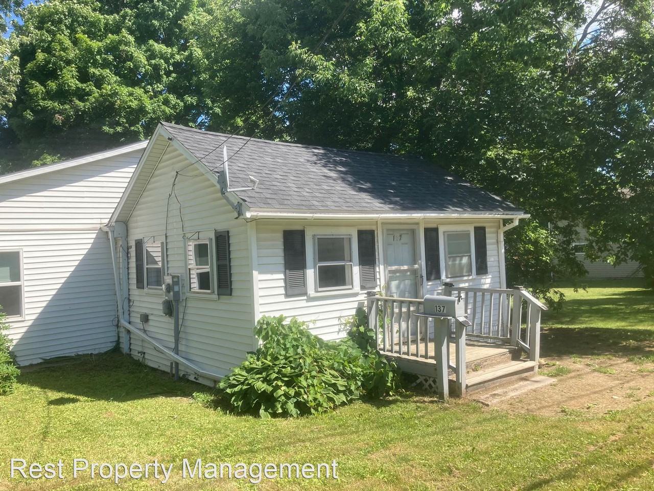 137 Walnut St - Photo 2 of 12