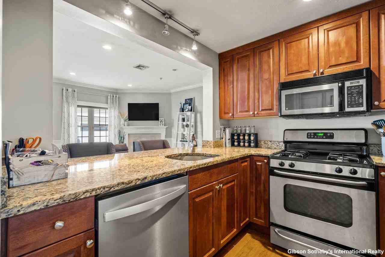 209 D St #2 - Photo 3 of 18