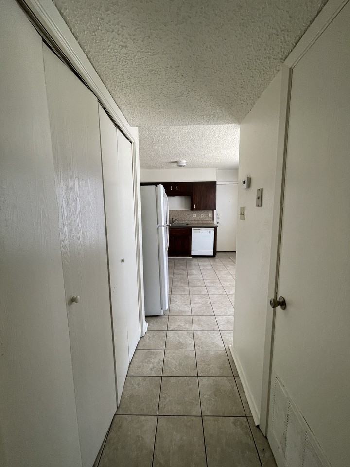 1209 Charisse St - Photo 2 of 7