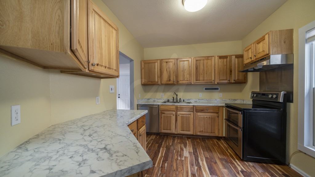 1723 W Vermijo Ave - Photo 3 of 18