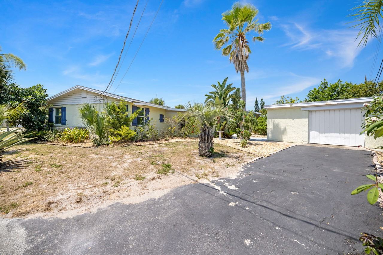 53 River Dr - Photo 2 of 13