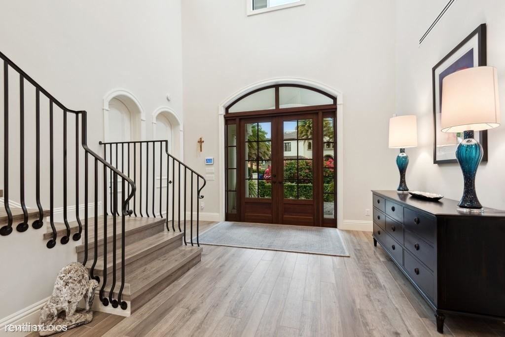 2425 Delmar Pl - Photo 3 of 41