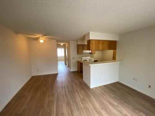 10346 Commerce Ave - Photo 3 of 23