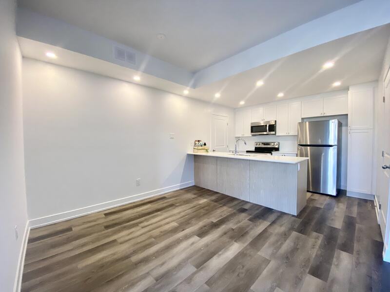 380 Rolling Meadow Cres Unit J - Photo 2 of 16