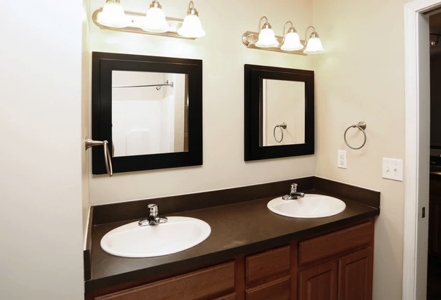 Big Red Apartments - Photo 7 of 43