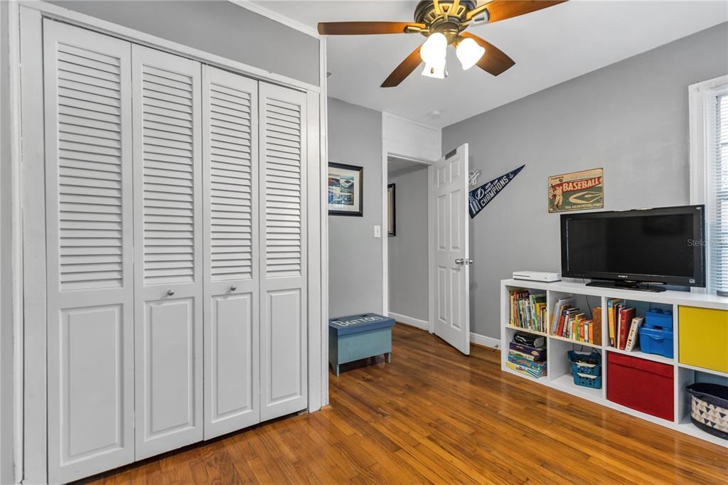 1017 West Banister Avenue - Photo 3 of 24