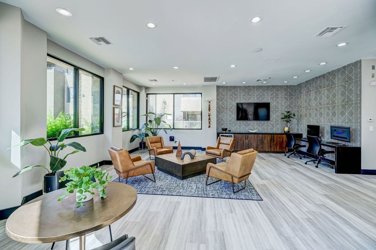 Spectra on 7th South - Photo 3 of 37