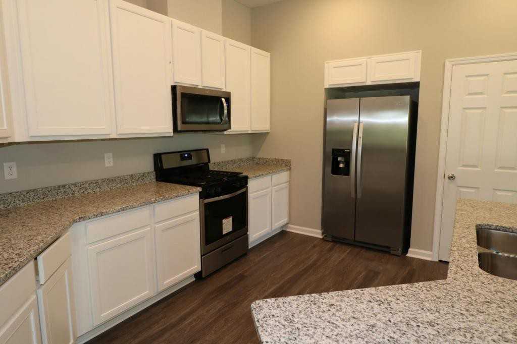 12089 Williamstown Dr - Photo 4 of 16