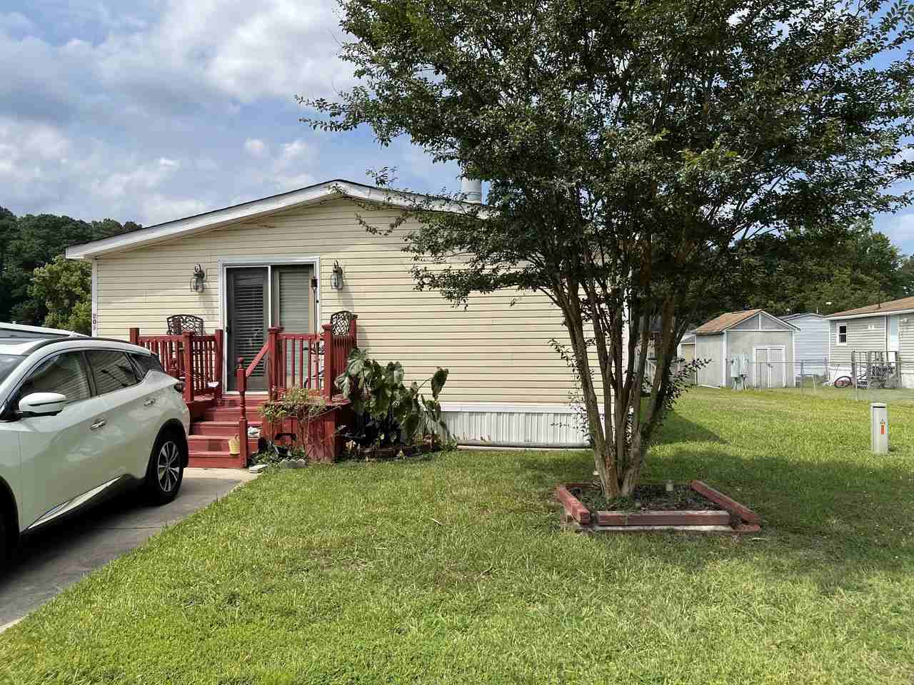 1161 Nansemond Pkwy - Photo 3 of 9