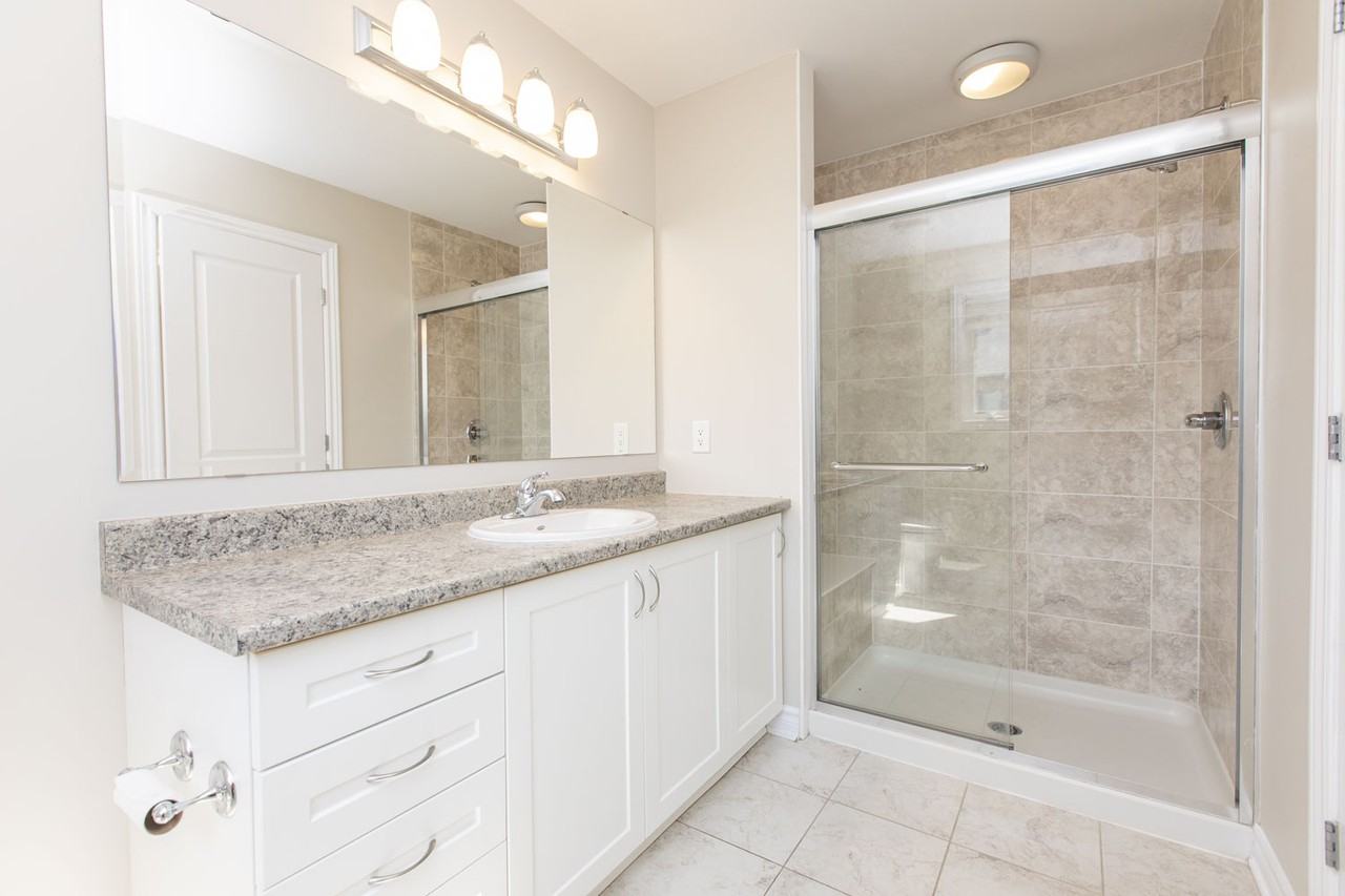 61 Fallengale Crescent - Photo 3 of 11