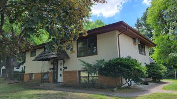 featured image of 1738 Hawthorne Avenue East ##1