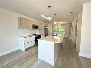 2587 Ne 195th St - Photo 3 of 8