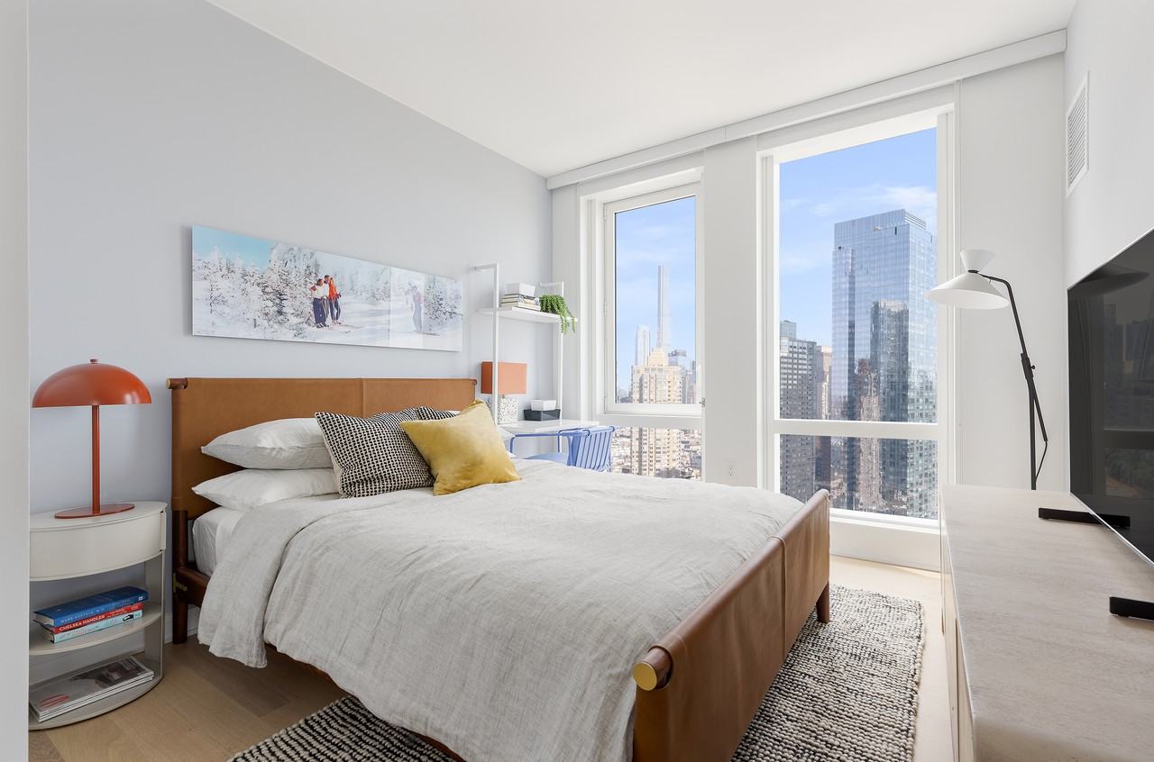 Lyra - Photo 6 of 49