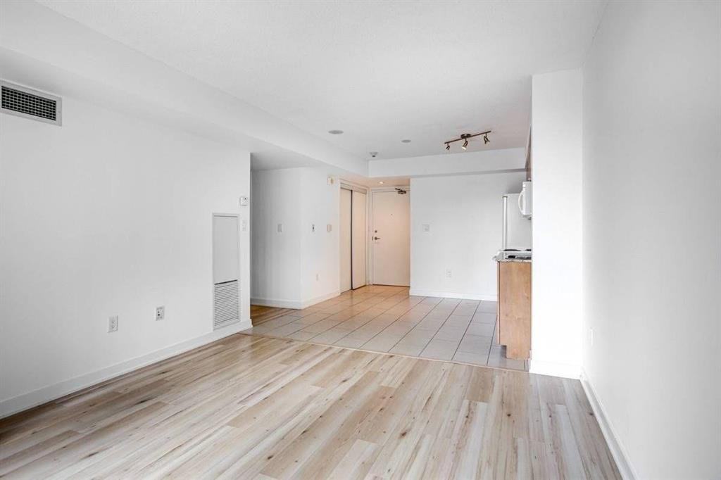 15 Brunel Court #507