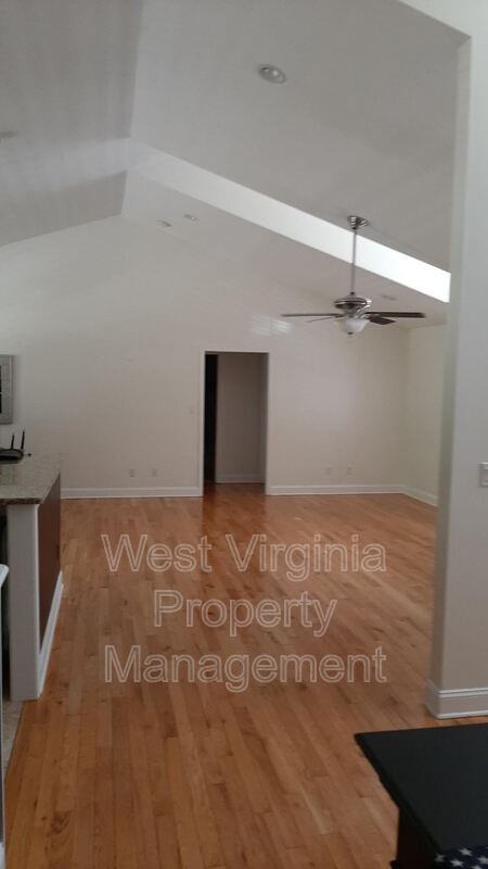 127 Barnstaple Dr - Photo 2 of 4