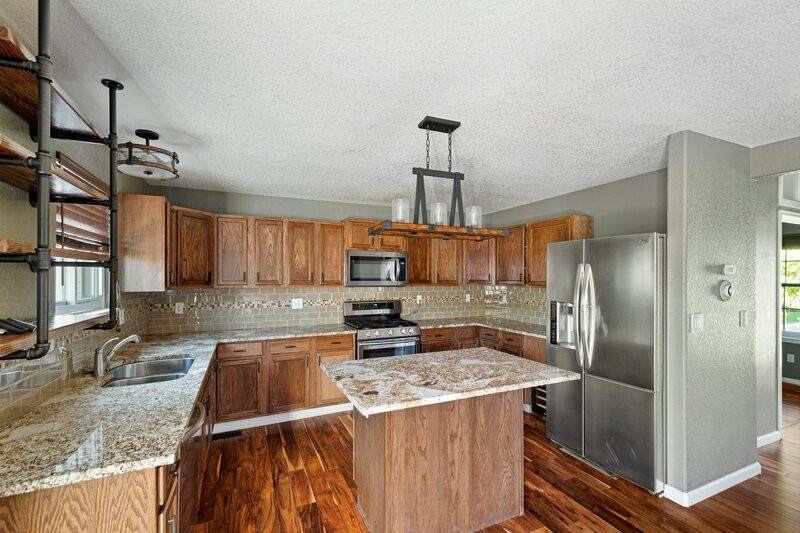 4635 W 63rd Pl - Photo 5 of 26