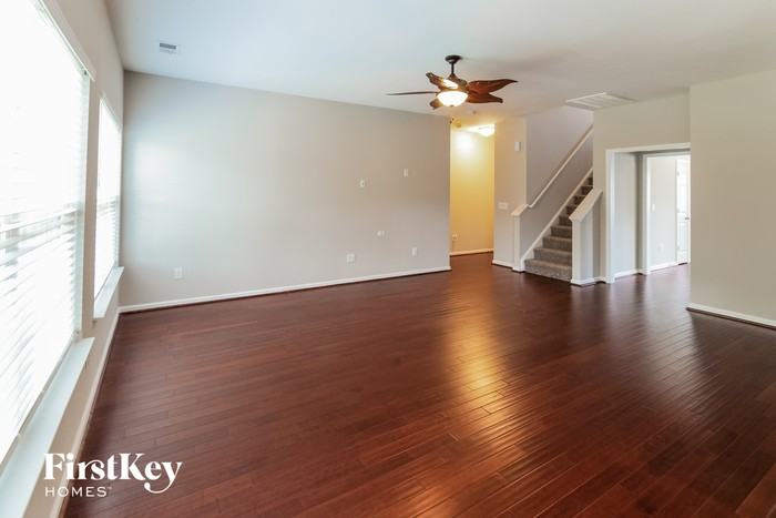 132 Charlesfort Way - Photo 3 of 14