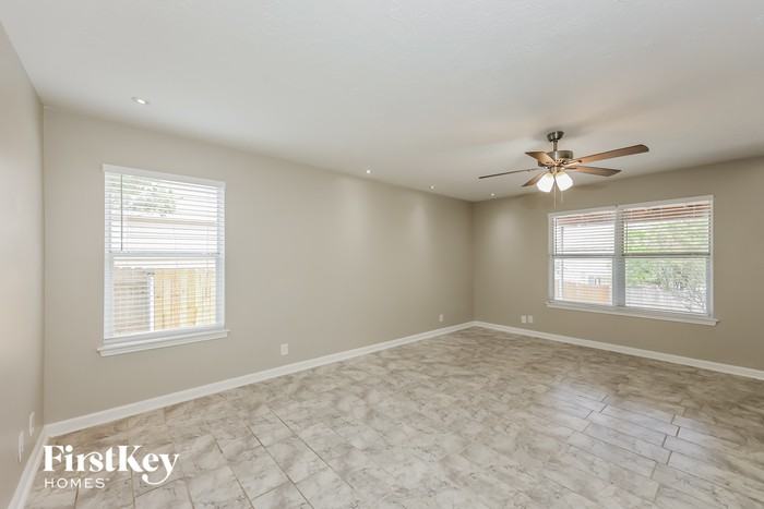 1331 Tiger Path - Photo 3 of 15