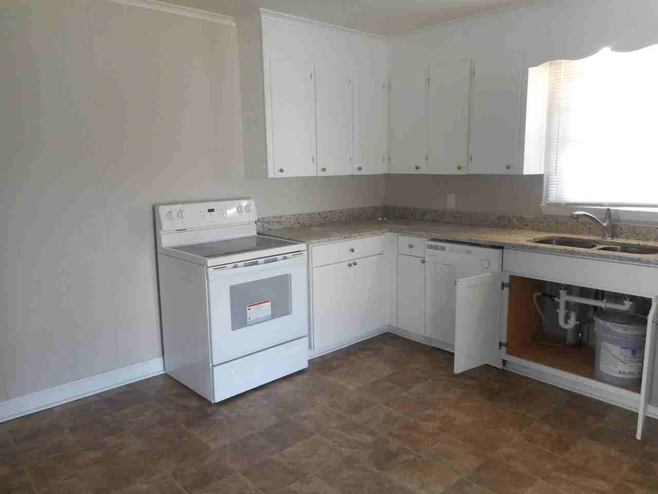 500 Mcconnell St #1 - Photo 2 of 7